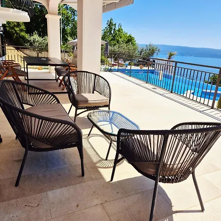 Contesa Villa *